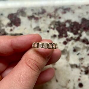 Elegant Gold Band Ring